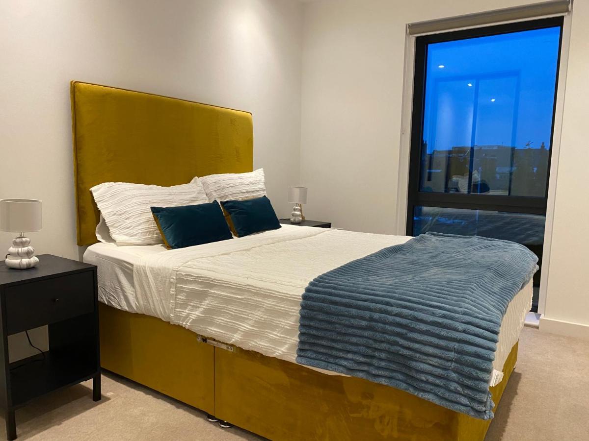 Triple T Homes Cosy 2 Bedroom Apartment With Balcony 伊尔福德 外观 照片